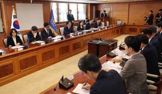데이터 관계장관회의 주재하는 김민석 총리