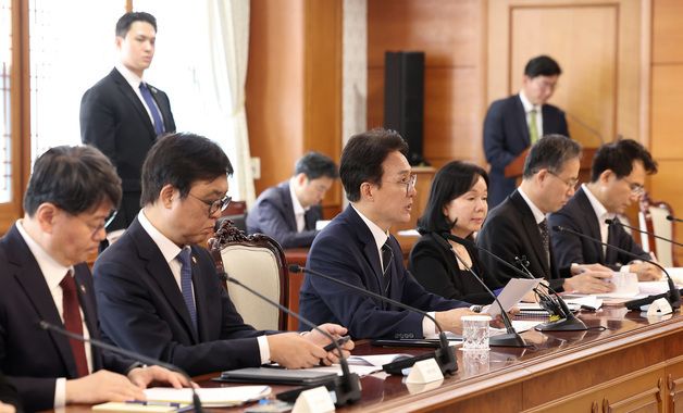 모두발언하는 김민석 총리