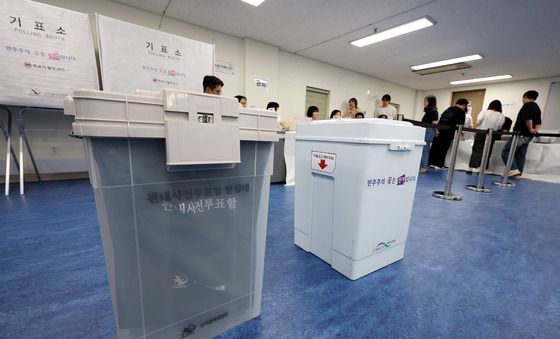 새롭게 도입된 관내사전투표함