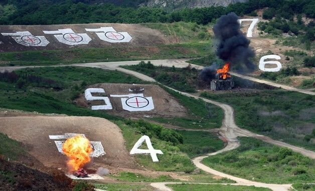표적에 명중한 자폭드론