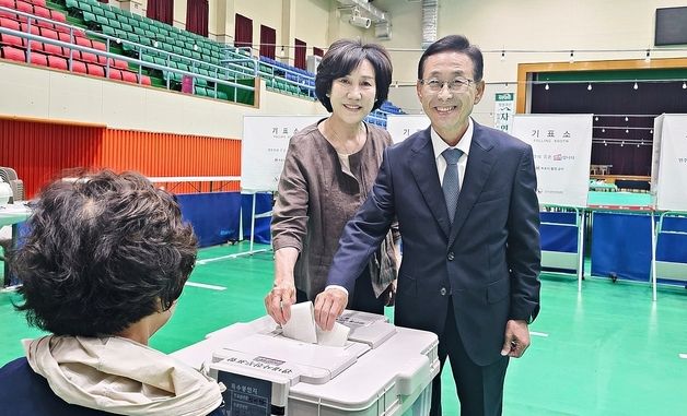 이차영 괴산군수 후보 사전투표