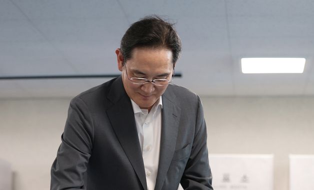 사전투표 하는 이재용 삼성전자 회장