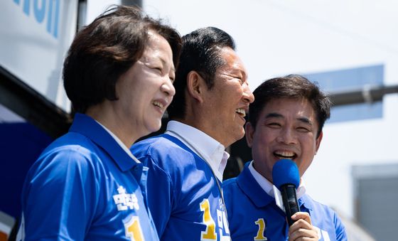 밝게 웃는 정청래 대표와 추미애·김병욱 후보