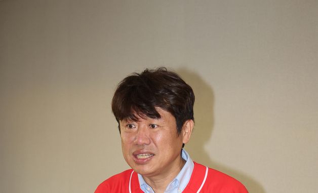 인사말하는 유의동 국만의힘 평택을 국회의원 재선거 후보