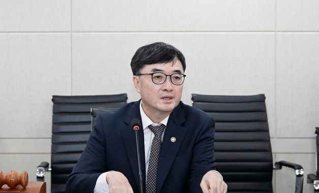 발언하는 임기근 차관