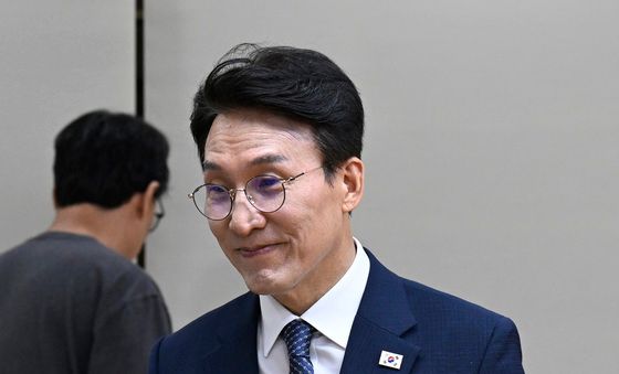 사전투표소 찾은 김민석 국무총리