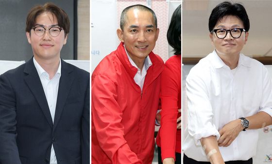 '재보선 핫플'…부산 북구갑 후보 사전투표