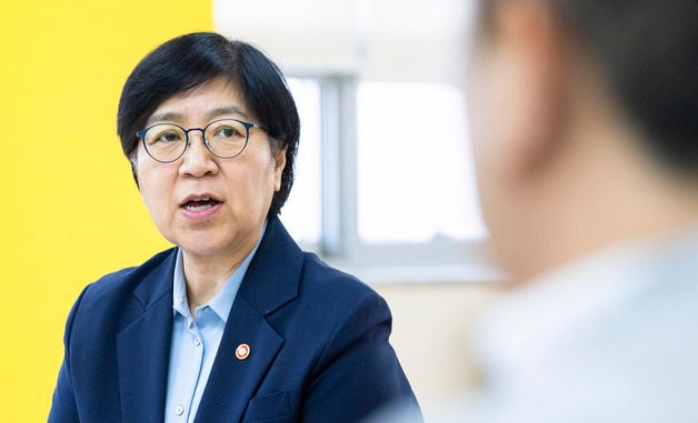 발언하는 정은경 복지부 장관