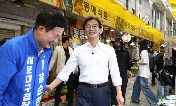전재수 후보, 홍순헌 해운대구청장 후보와 지지 호소