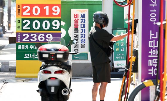 주유소 휘발유·경유 평균 가격 2주 연속 하락