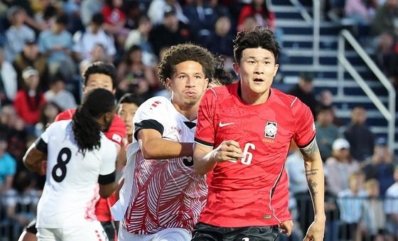 김민재 '이 공은 내꺼야'