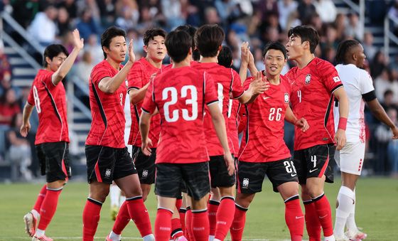 첫 평가전부터 5-0 승리 거둔 대한민국 축구대표팀