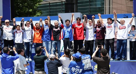 야구팬 표심잡기 나선 정원오 후보