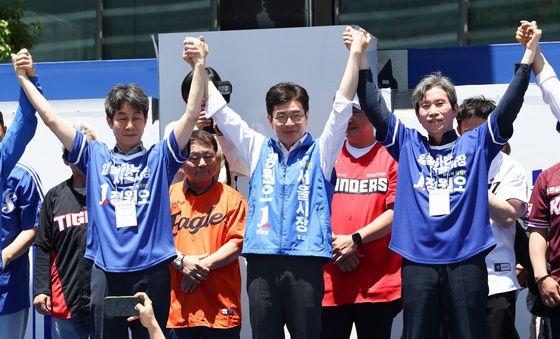 고척구장 찾은 정원오 후보