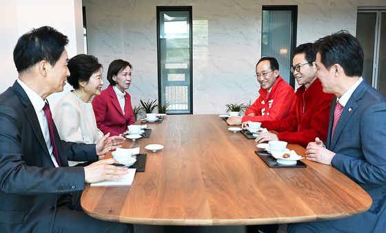 추경호·이철우 후보, 박근혜 전 대통령 예방