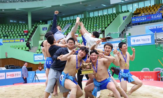 전국장사씨름대회 고등학교부 단체전 우승 차지한 현일고
