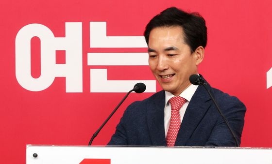 기자간담회 참석하는 박민식…보궐선거 부산 북갑 후보 선출