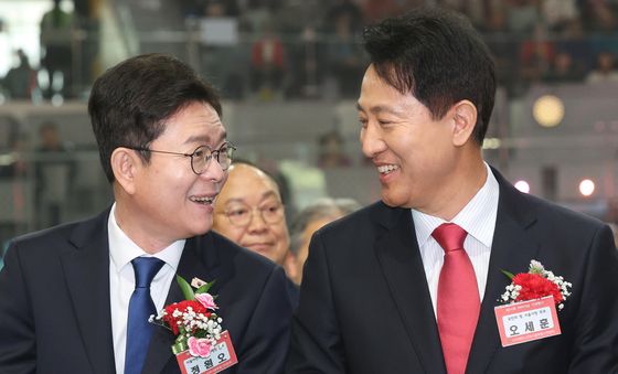 정원오·오세훈, 카네이션 대화