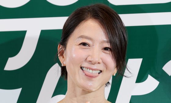 김희애, 58세 '봉주르 빵집' 사장님