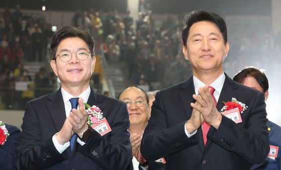 나란히 손뼉치는 정원오·오세훈