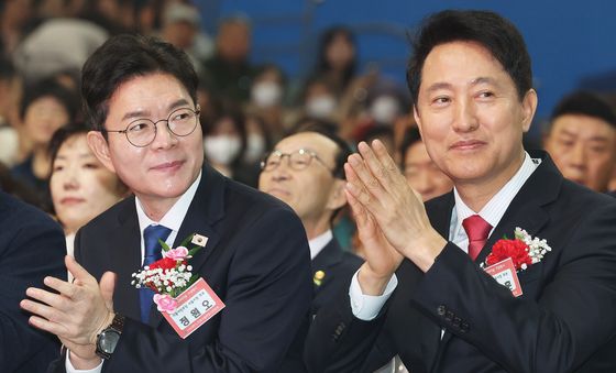 어버이날 행사 참석한 여야 서울시장 후보들