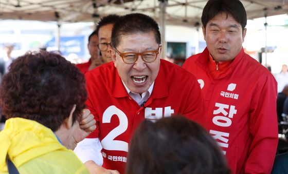 박형준 부산시장 후보 '반갑습니다'
