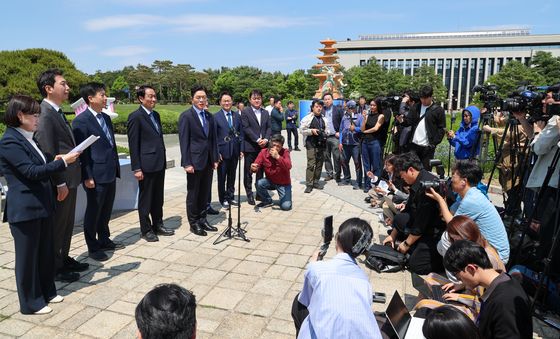 국회에서 만난 정원오·우상호 후보