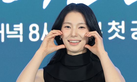 한동희, 브라운관 첫 주연