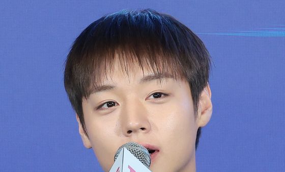 인사말 하는 박지훈