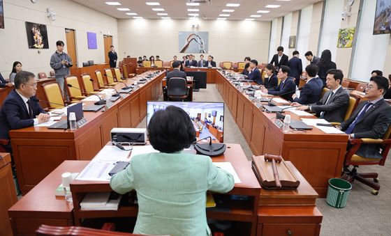 법안 논의하는 과방위 법안심사소위
