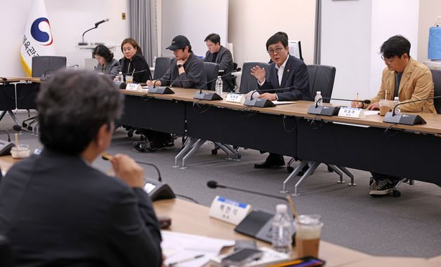 최휘영 장관, 문화예술정책자문위원회 영화·영상 분과 제3차 회의