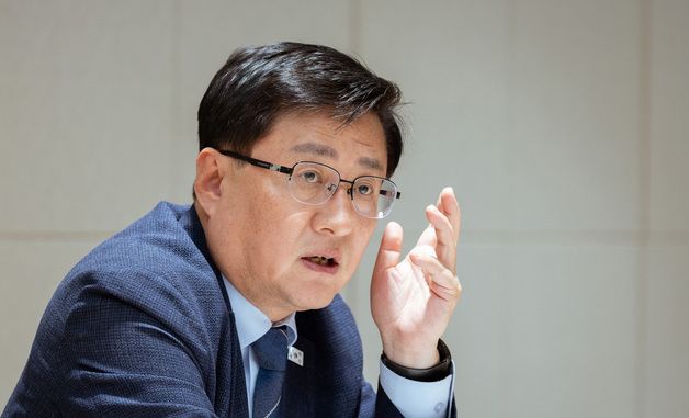 발언하는 김성환 장관