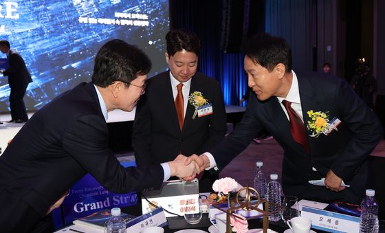{NFF 2026]인사하는 정원오·오세훈 후보