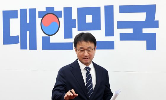 회의 참석하는 한병도 원내대표
