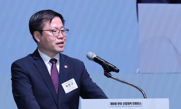 축사하는 여한구 통상교섭본부장