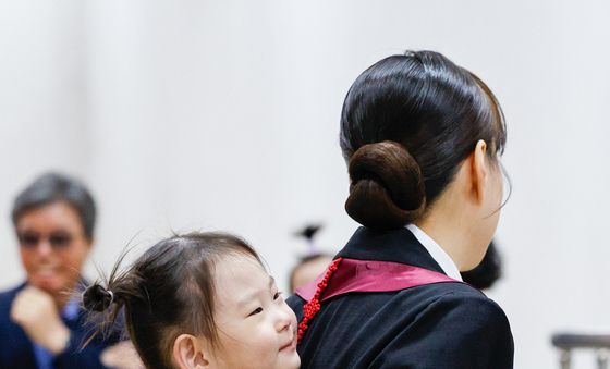 편안한 엄마 등