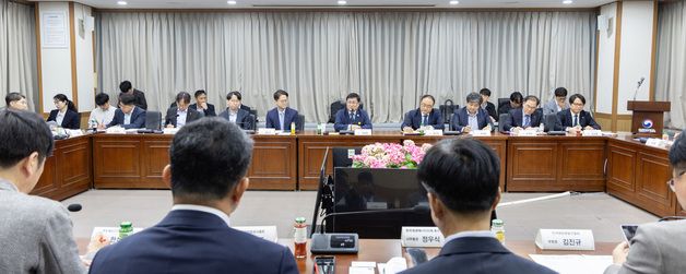 김성환 장관, 햇빛소득마을 토론회 주재