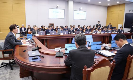 수석보좌관회의 발언하는 이재명 대통령