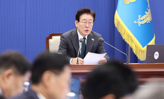 수석보좌관회의 발언하는 이재명 대통령