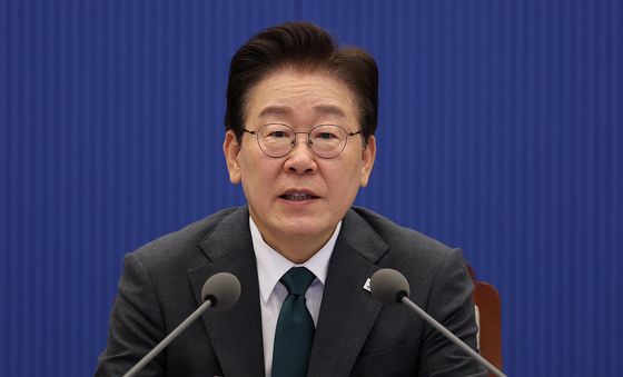 수석보좌관회의 발언하는 이재명 대통령
