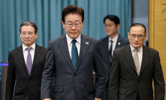 이재명 대통령, 수석보좌관회의 입장