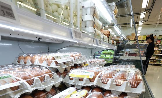 고병원성 조류인플루엔자(AI) 영향에 계란값 7200원 '껑충'
