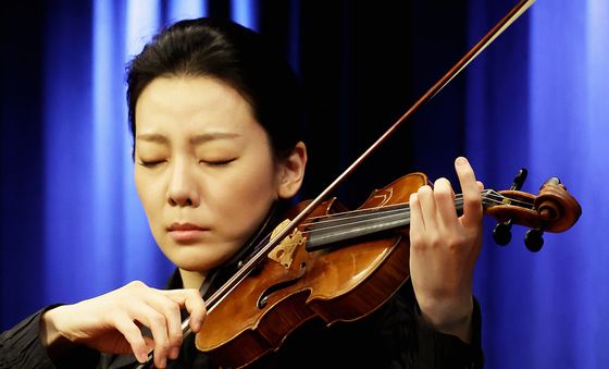 클라라 주미 강, 듀오 리사이틀 앞두고 연주