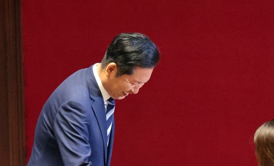 헌법개정안 투표하는 정청래 대표