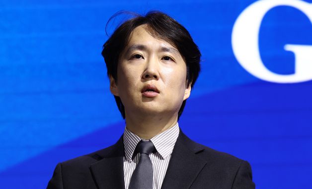 [NFF 2026] 기조강연 하는 김동우 카이스트 AI철학연구센터장
