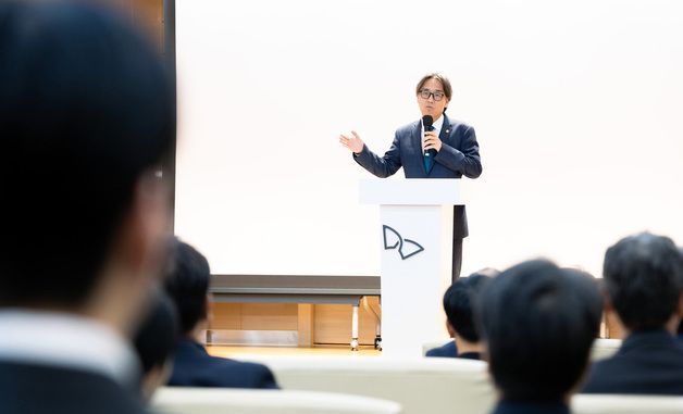 인사말하는 금한승 1차관