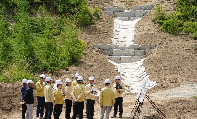 함양군 산사태 복구현장 찾은 박은식 산림청장