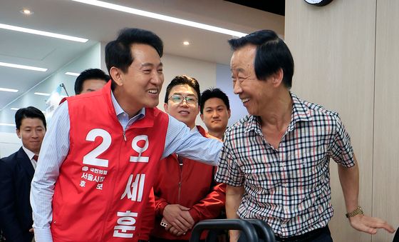 엑서하트 체험 어르신 응원하는 오세훈 후보