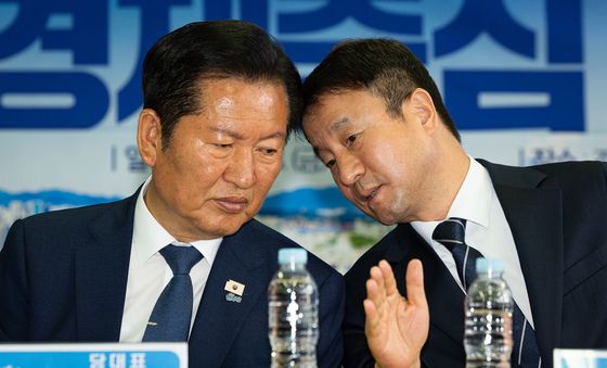 대화 나누는 정청래 대표와 한병도 원내대표