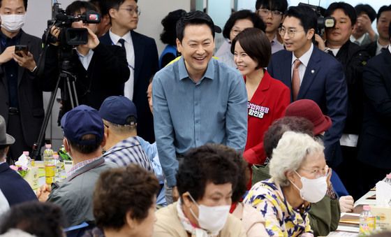어버이날 효 감사 잔치 참석한 장동혁 대표